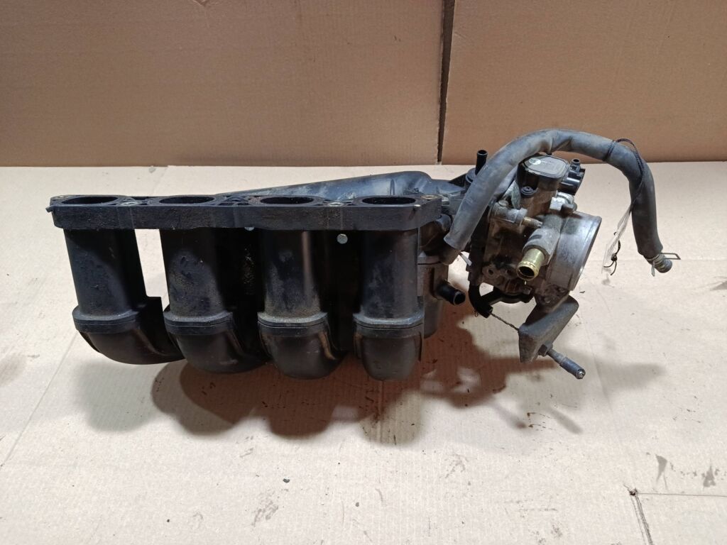 Дроссельная заслонка на Toyota Vista ZZV50 1ZZ-FE