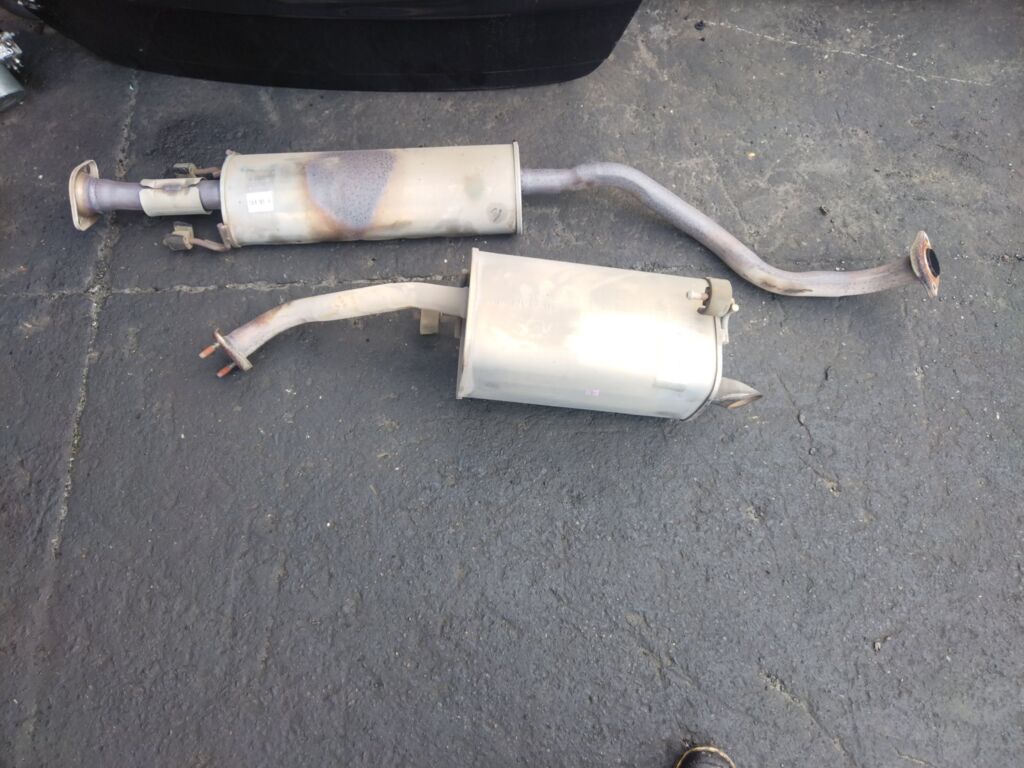 Глушитель на Nissan Note E11 HR15DE Фото 2