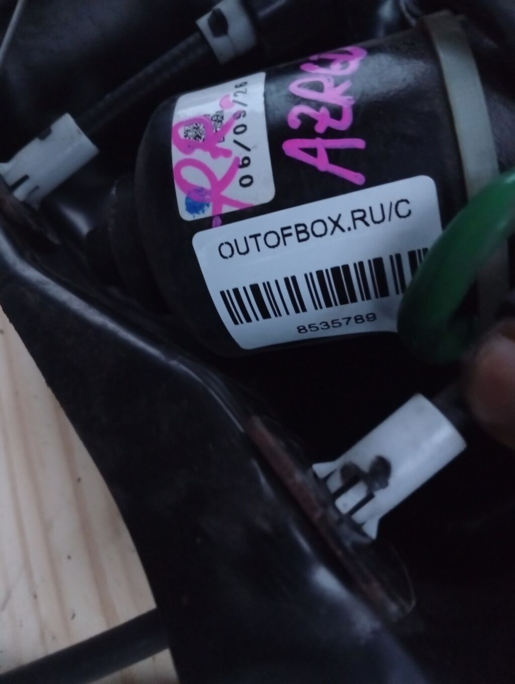 Доводчик двери на Toyota Noah AZR60G, Заднее Правое расположение