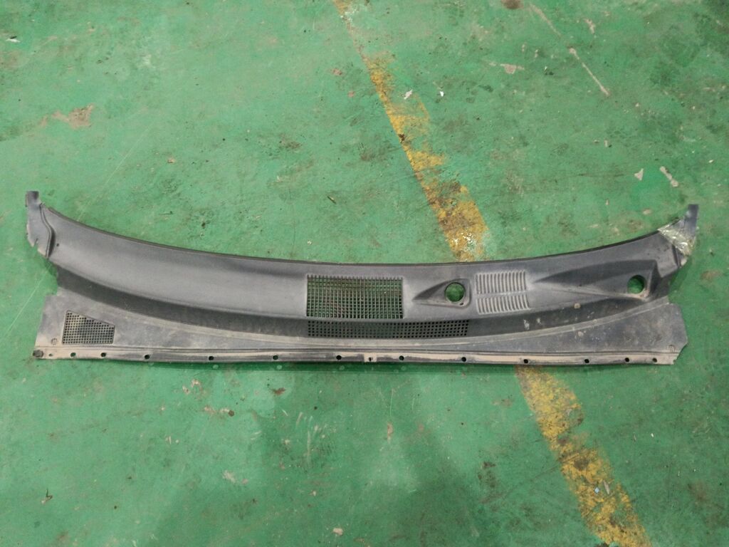 Решетка под лобовое стекло на Hyundai Tucson JM 86150-2E000
