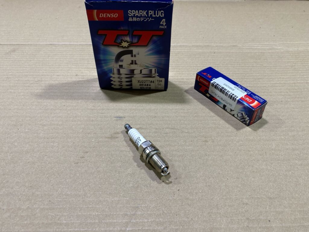 Свеча зажигания на Toyota Lite Ace S402M 3SZ-VE DENSO XU22TT 9004A91032