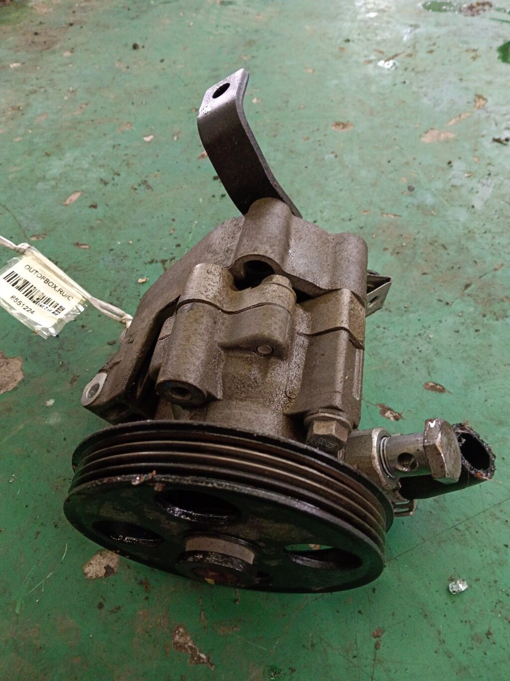 Насос гидроусилителя на Chevrolet Cruze J300 F18D4 55562276